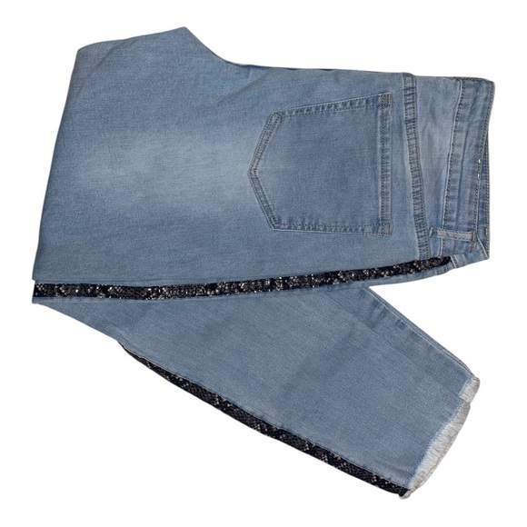 AMP Ladies Skinny Jeans in a Light Wash Blue Denim & Snakeskin Stripe in Size 10 - Picture 4 of 7